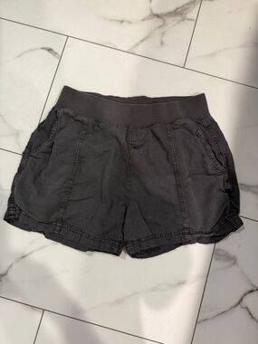 Faherty Women's Charcoal Shorts